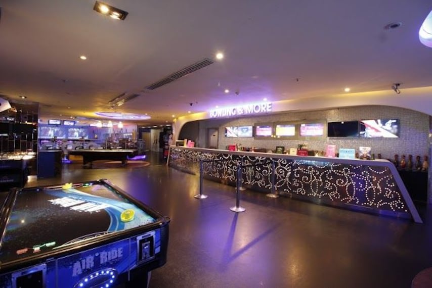 Go Bowling at Blu_O_2